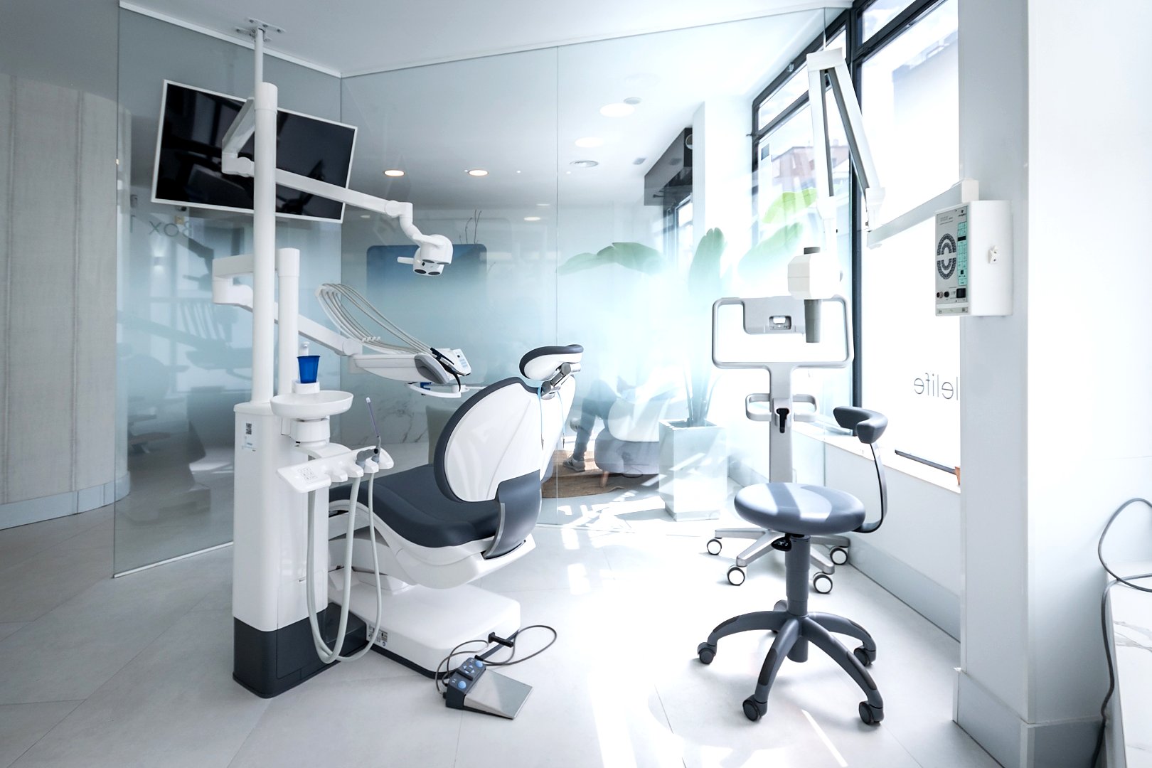 Equipamiento dental de última generación en Clínica Dental Smilelife Fuenlabrada